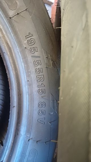 Neumático 195/55R15 85V