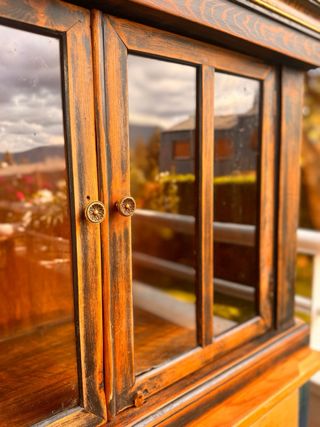 Antigua Vitrina de Madera y Puertas de Cristal