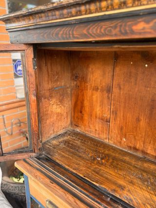 Antigua Vitrina de Madera y Puertas de Cristal