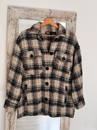 Chaqueta Zara cuadros beige y negro