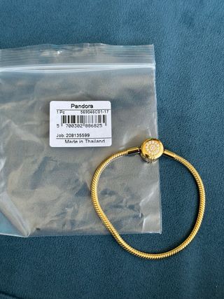 Pulsera Pandora con cierre de circonitas