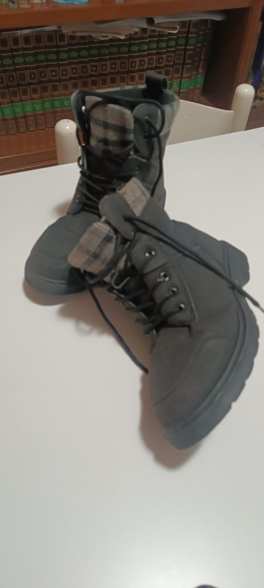 Stivaletti donna neri foderati