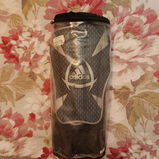 Espinilleras de fútbol Adidas