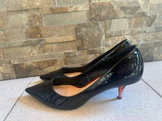 Zapatos de tacón fino negros
