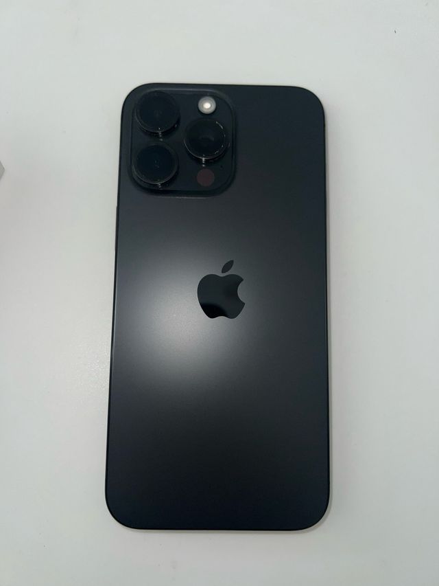 iPhone 15 Pro Max Negro