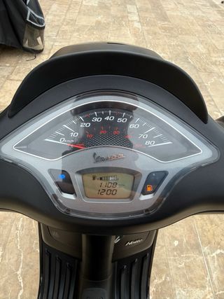Vespa Sprint 50cc Negra Mate 1108km