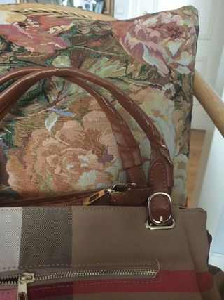 Bolso Burberry Beige y Rosa