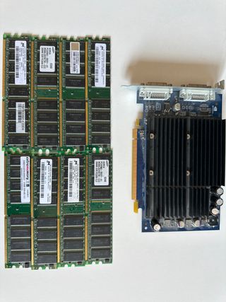 Tarjeta Gráfica Nvidia y 8 Módulos RAM
