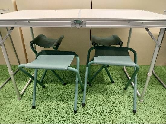 Mesa plegable de camping con 4 taburetes 4-6 personas