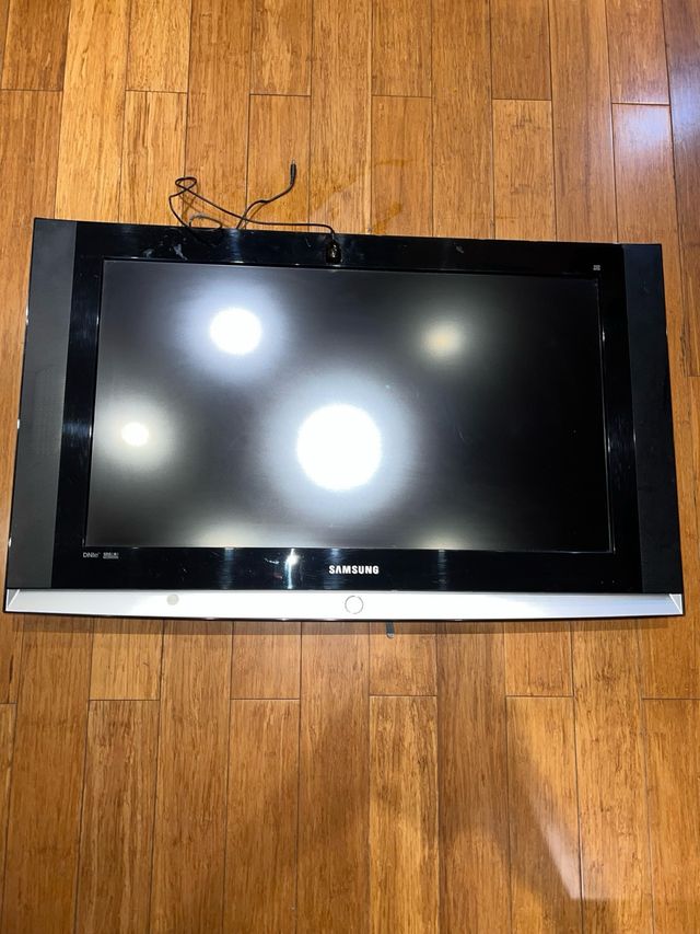 Televisor Samsung Negro