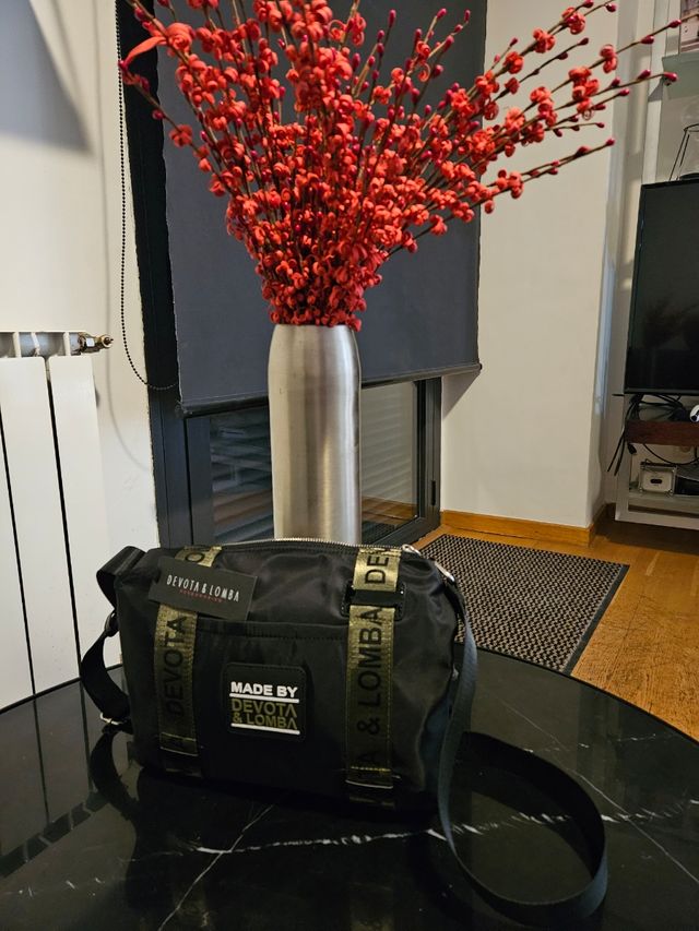 Bolso bandolera Devota & Lomba nuevo a estrenar.