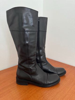 Stivali neri in pelle