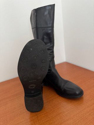 Stivali neri in pelle
