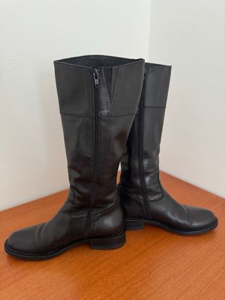 Stivali neri in pelle