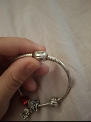 Pulsera Pandora Corazón y Charms