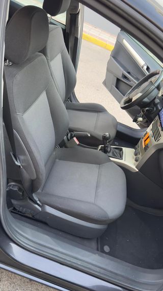Opel Astra 2008