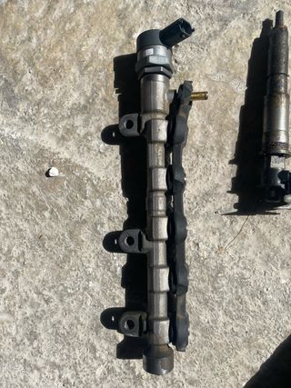 Rampa de inyección motor 2.0 dci código motor m9r