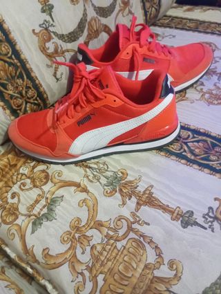 Deportivas Puma Talla 38 Rojas y Blancas