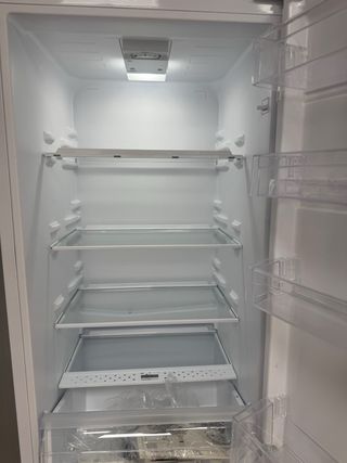 Nevera de mueble blanca INVENTUM