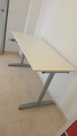 Mesa de despacho Ikea blanca