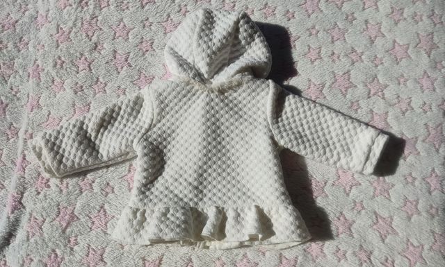 Chaqueta niña acolchada con capucha