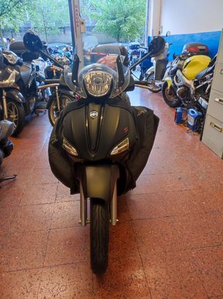 Moto Aprilia Piaggio 125cc 2022