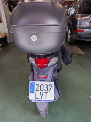 Moto Aprilia Piaggio 125cc 2022