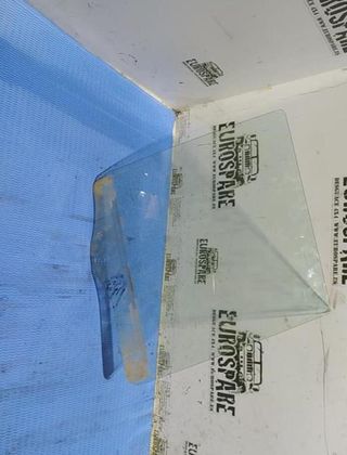 29614 cristal puerta delantera jeep cherokee 2.5 g