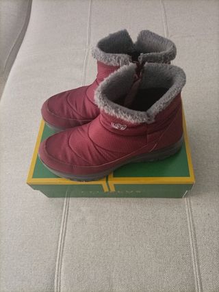 Botines de mujer rojos y grises