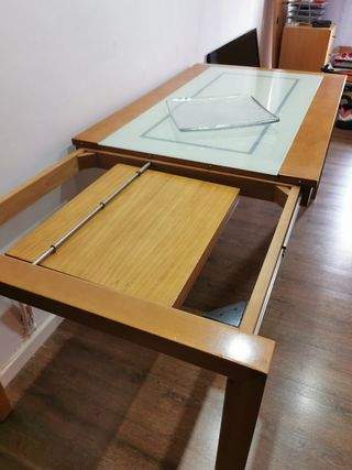 Mesa de comedor extensible de madera