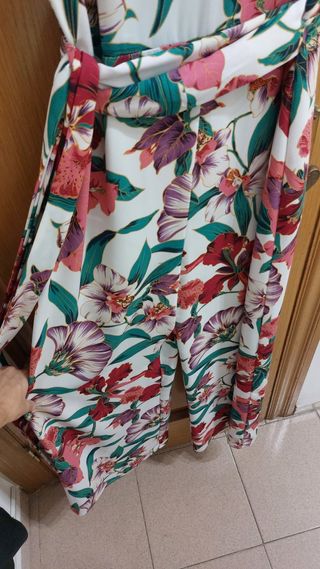 Mono largo Cortefiel estampado floral
