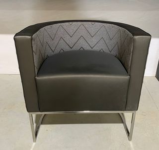 Butacas de comedor negras y grises son 8