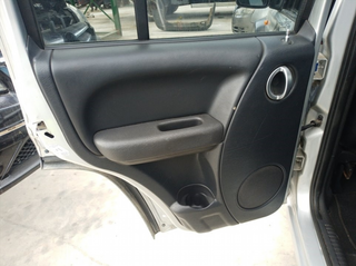 GUARNECIDO PUERTA TRASERA IZQUIERDA JEEP CHEROKEE