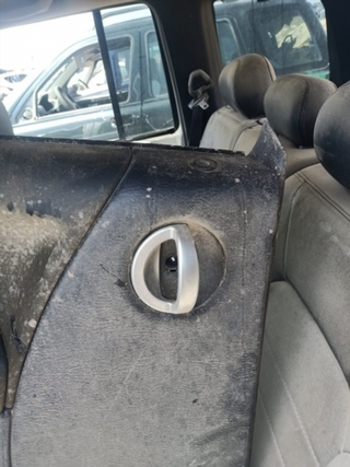 GUARNECIDO PUERTA TRASERA IZQUIERDA JEEP CHEROKEE