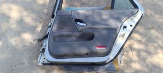 Puerta Trasera Derecha Renault