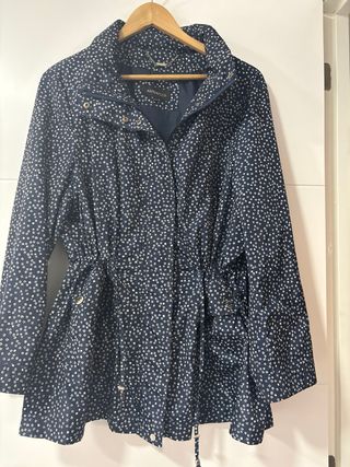 Cortavientos Antea Plus azul estampado