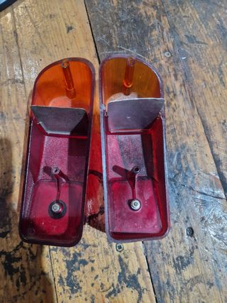 Tulipas Traseras Seat 600 (2 unidades)