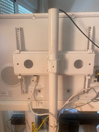 Soporte TV con altavoces y ruedas