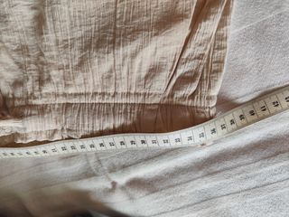 Pantalón largo, tejido muy ligero y fresquito 