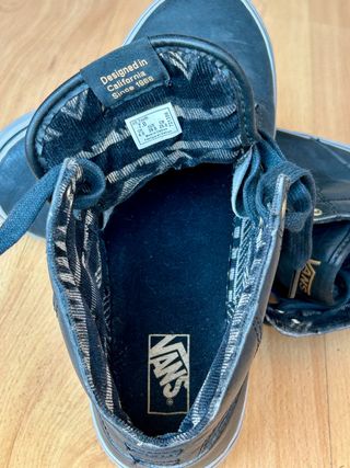 Zapatillas Vans Winston Hi MTE 39 Negro Dorado