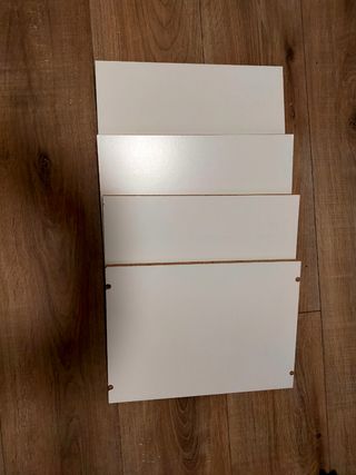 Baldas para estantería Billy blancas. Precio 1