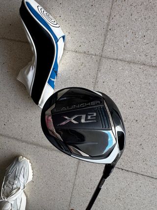 Palo de golf Cleveland Launcher XL2 con funda