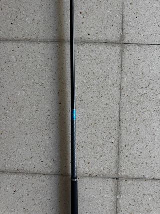 Palo de golf Cleveland Launcher XL2 con funda