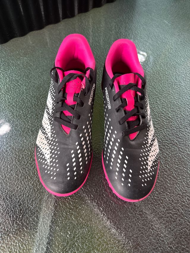 Botas de fútbol Adidas Predator multitaco