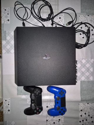 PS4 Pro 1TB Negra + Accesorios