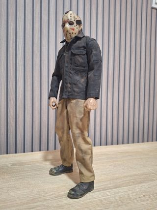 Figura custom tipo Hot Toys Jason Voorhees