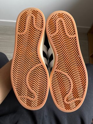 Adidas Campus Negras y Blancas Poco Usadas