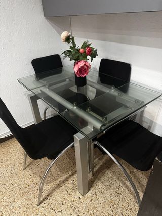 Mesa de comedor cristal y metal