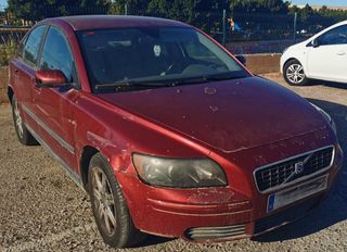 PARAGOLPES DELANTERO VOLVO S40 2005 ROJO BURDEOS