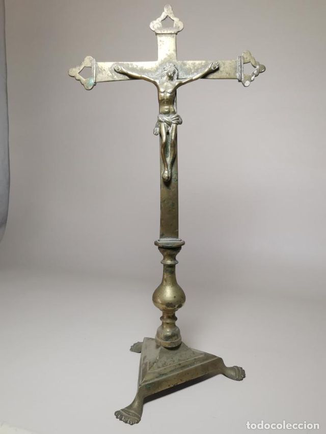 Crocifisso da altare in bronzo